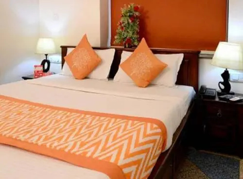 OYO Rooms Umed Club Road Rai Ka Bagh