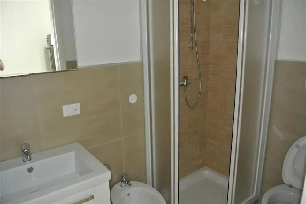 Comfy Flat 200m From the Beach