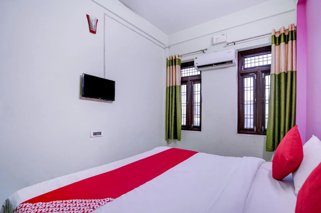 OYO 76338 Hotel Sky