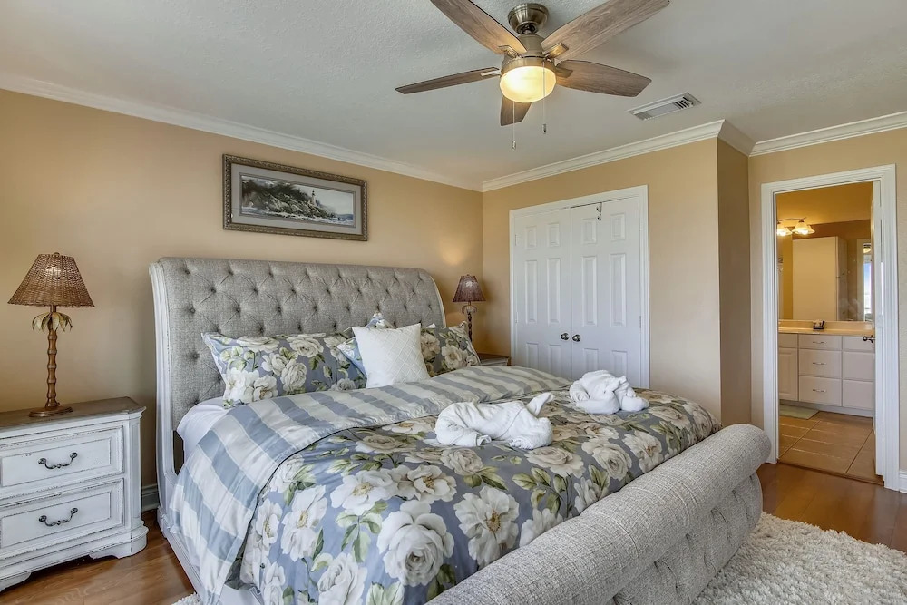 Beachfront Melody 4 Bedroom Home