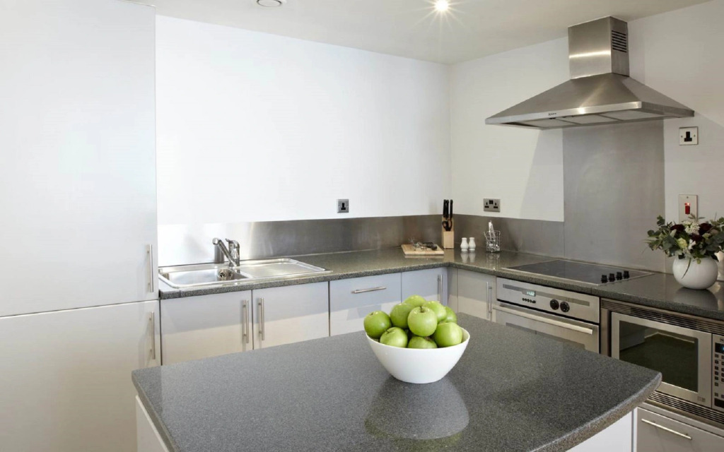 196 Bishopsgate Apartments by DMONTRIO