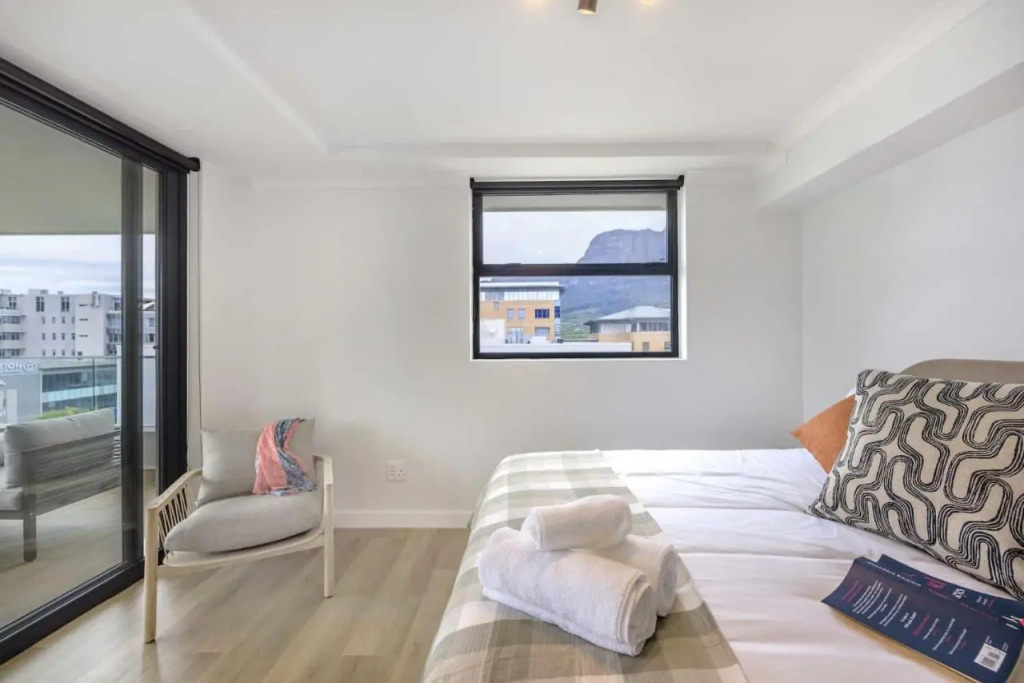Newlands Peak Apartments