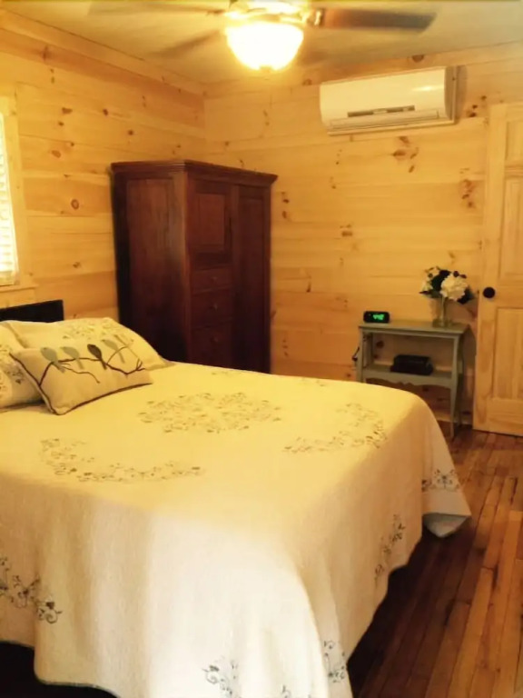 Sunflower Cottage 1 Bedroom 1 Bedroom 1 Bathroom Cottage