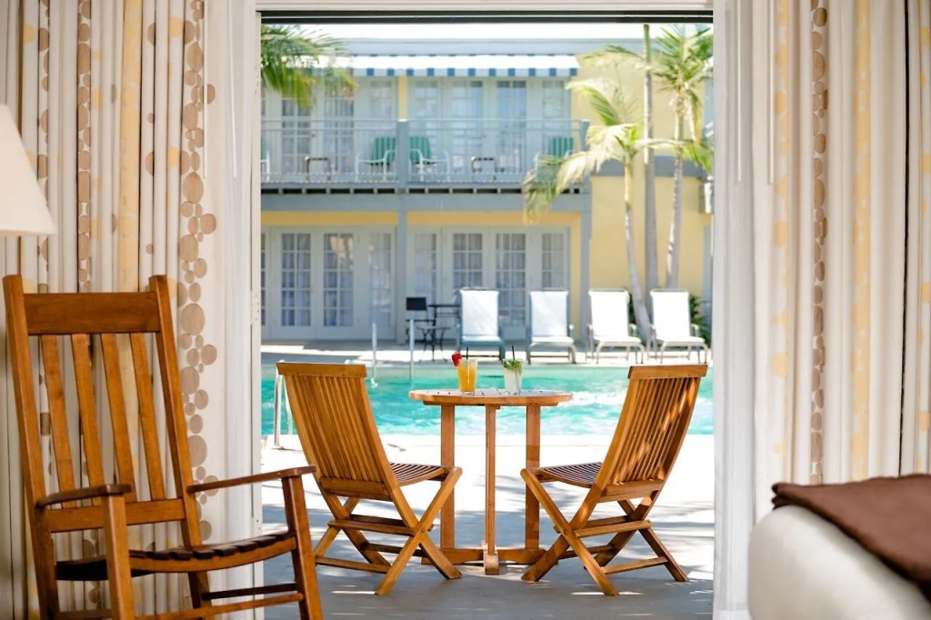 The Lafayette Hotel, Swim Club & Bungalows