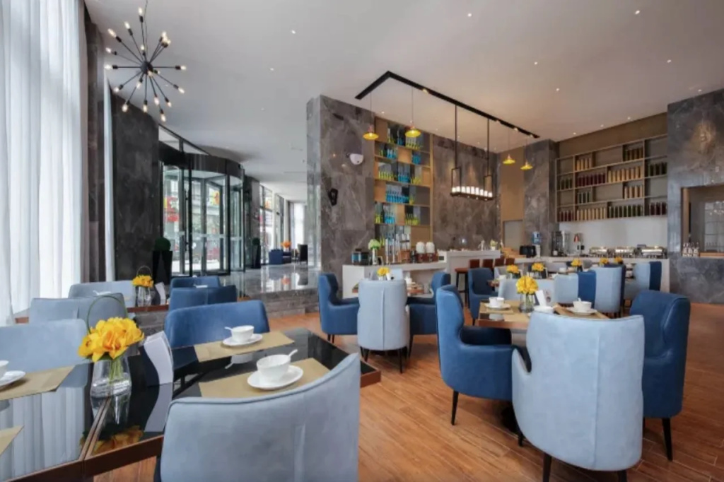 Echarm Hotel (Mile)