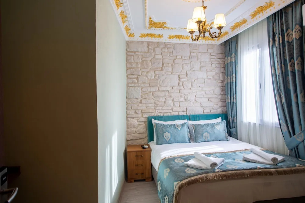 Sayina Hotel