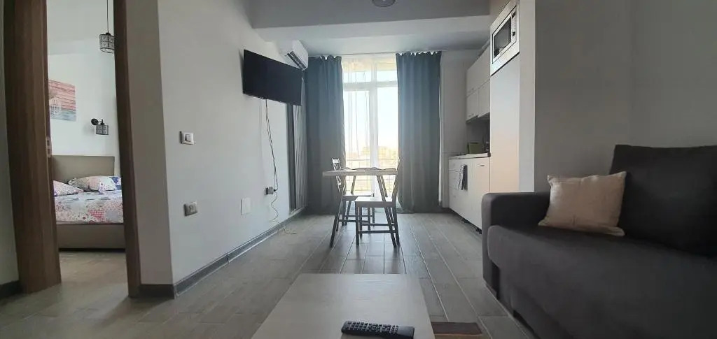 On Beach-Mamaia Residence
