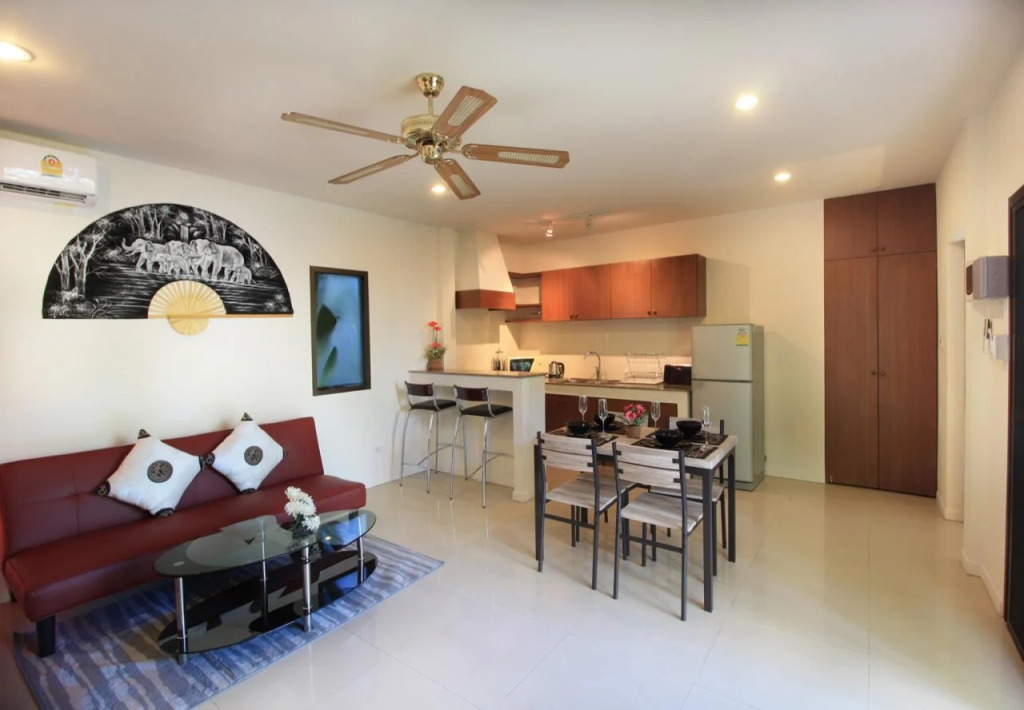 Coconut Grove Boutique Hotel