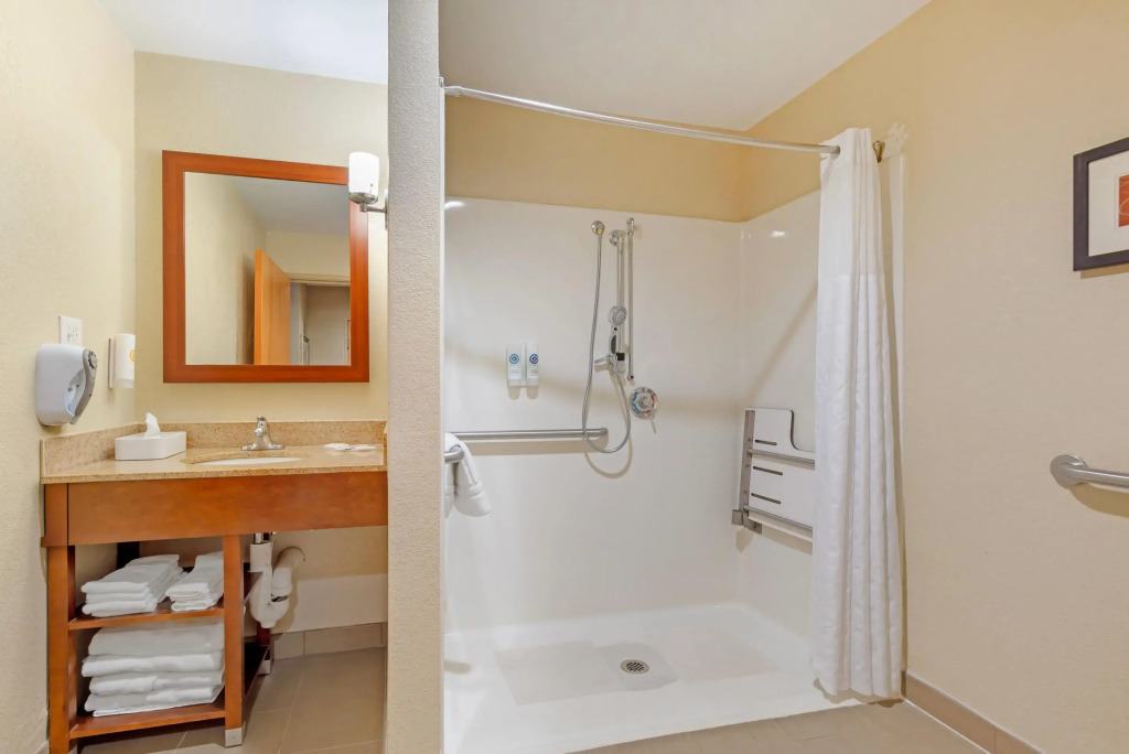 Comfort Suites Oxford I-20 exit 188