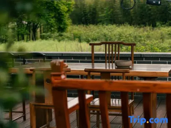 Tonglu Nanxi Bieyuan B&B (OMG Heartbeat Paradise Branch)