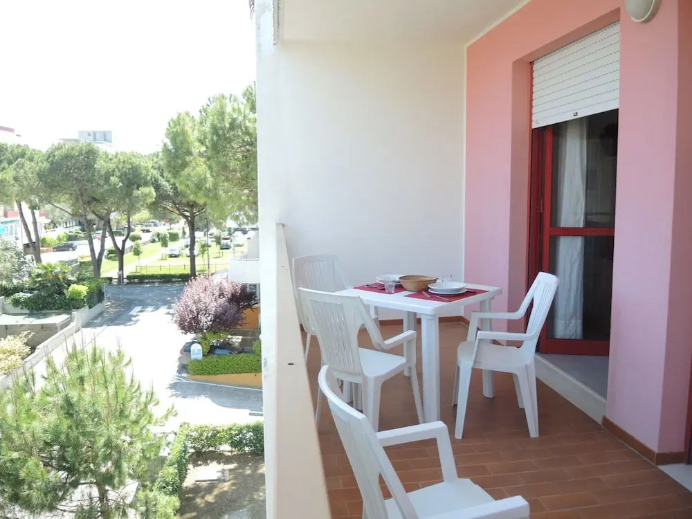 Renewed Two-roomed Flat With Swimming Pool