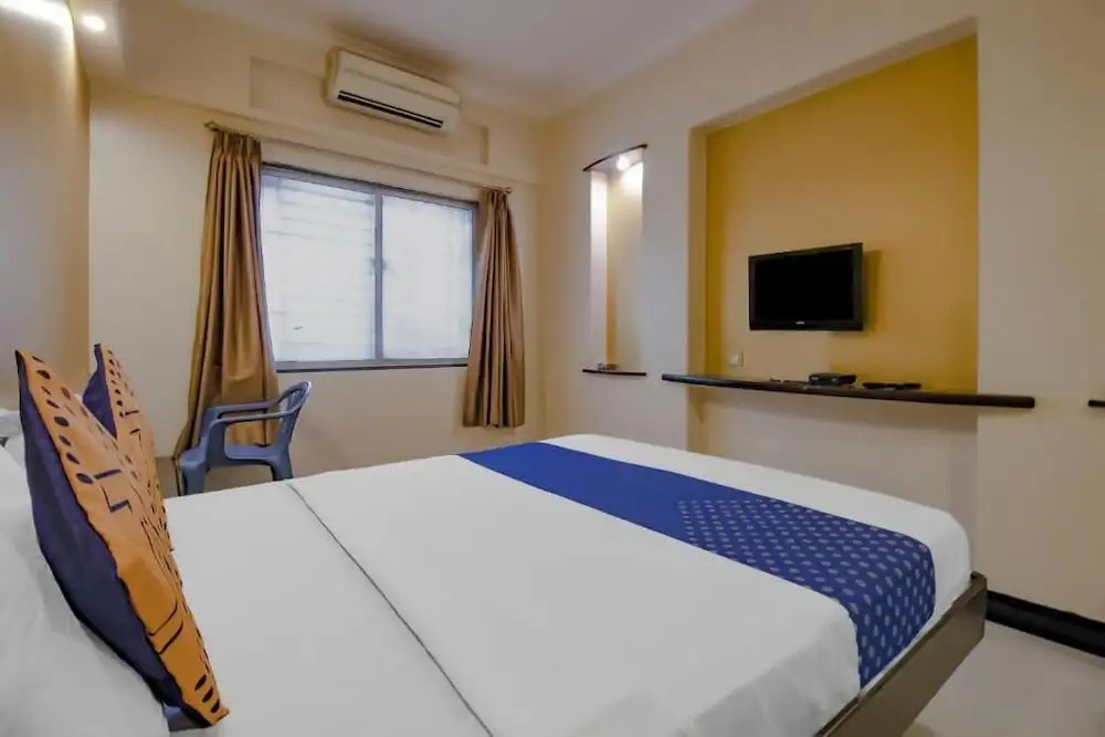 Royal Regency Lodge