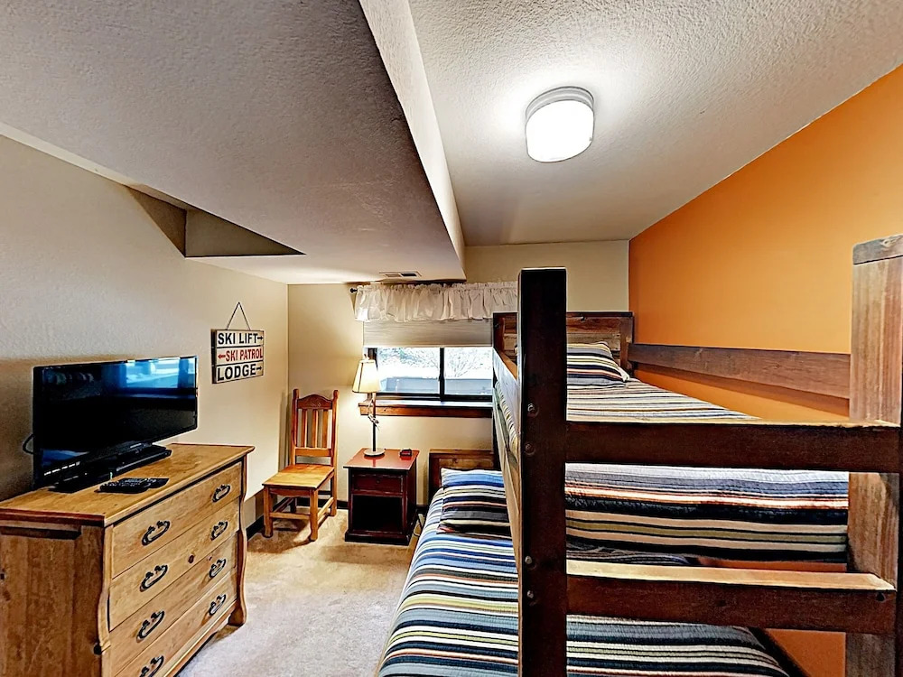 New Listing! Warriors Mark Townhome W/ Hot Tub 3 Bedroom Townhouse
