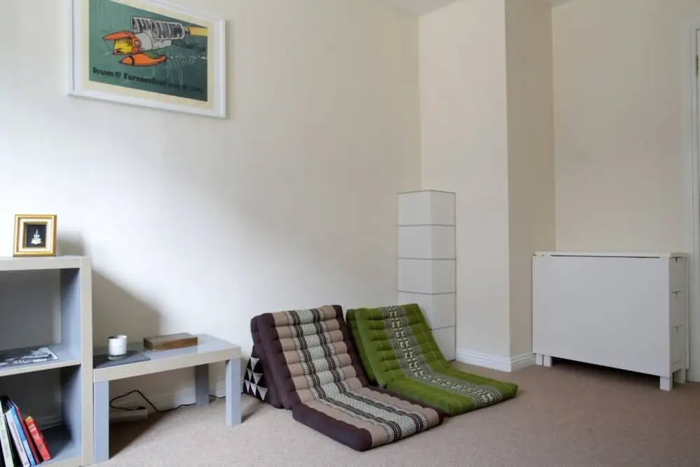 2 Bedroom Canalside Apartment