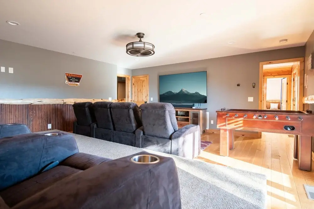 44 - Sky Ridge Retreat 6 Bedroom Home by Redawning