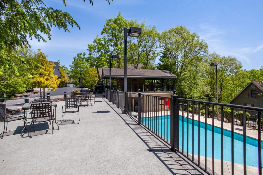 The Wacky Woodpecker by Avantstay Game Room, Private Hot Tub, & Pool Access!