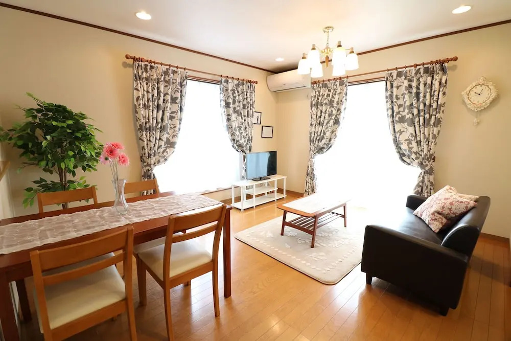 Sophia Court room101.102