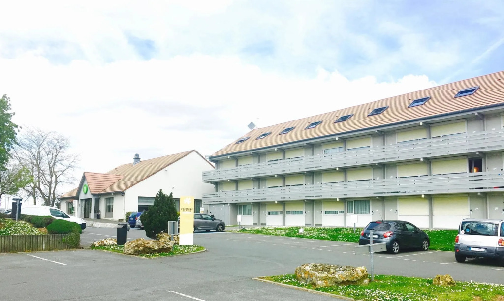Campanile Villejust - za Courtaboeuf