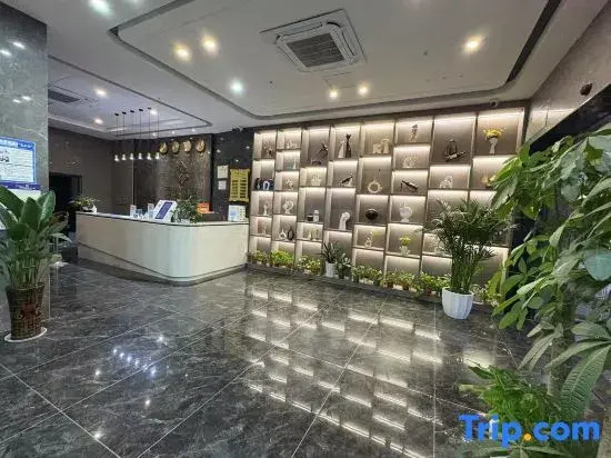 Yunju Business Hotel (Guilin High tech Wanda Qixing District Government Center Branch)