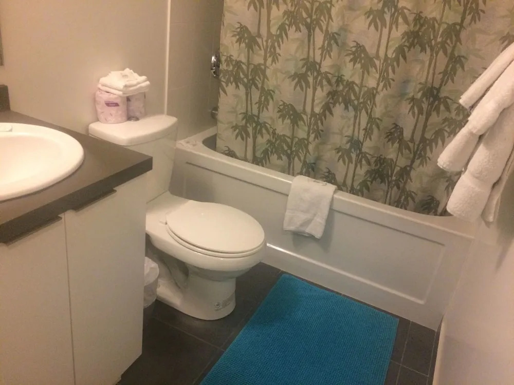Pelican Suite at Harbour Plaza
