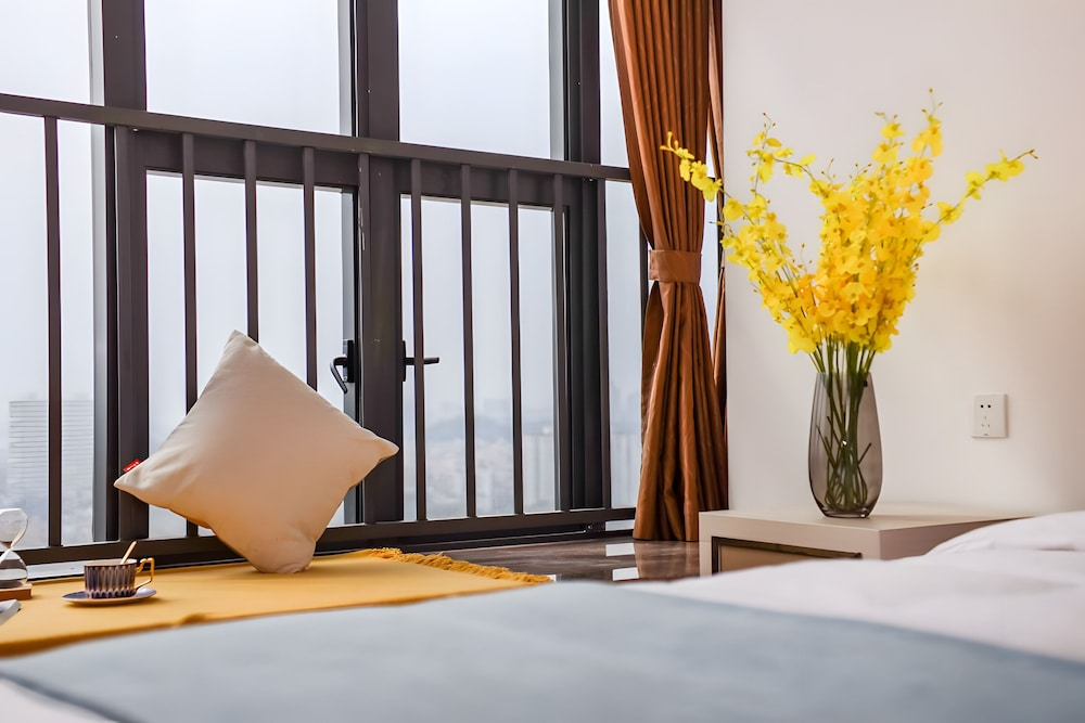 Yazhi Apartment