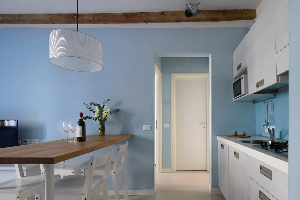 Blue Charm Florentine Apt by Oteego