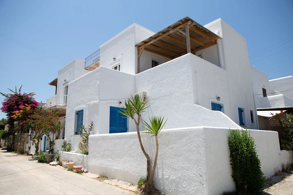 Paros Central House