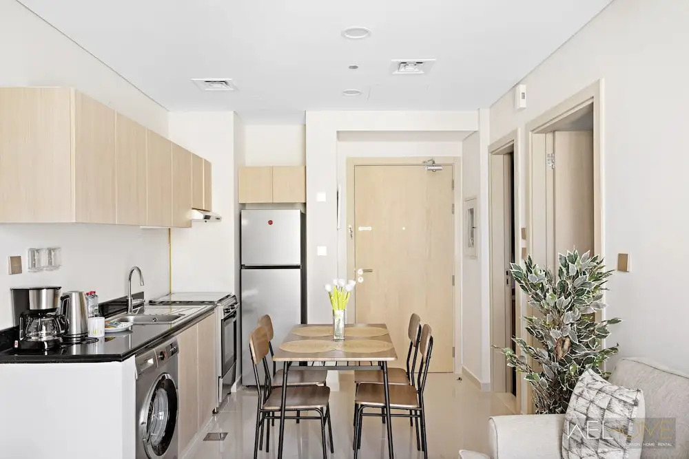 WelHome - Breathtaking View 1BR Apt in Damac Hills 2