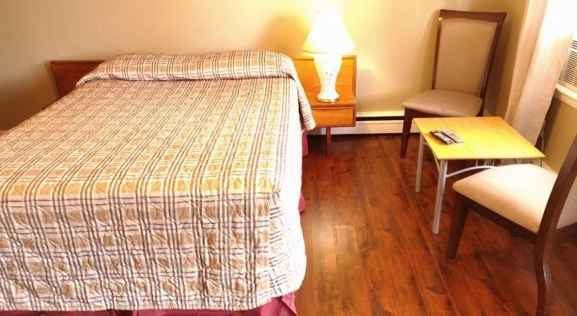 Maple Leaf Motel