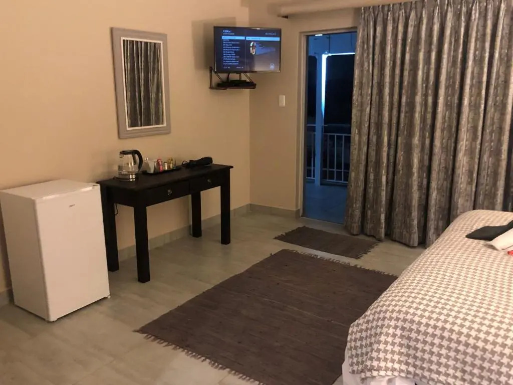 8 on Acacia Guesthouse