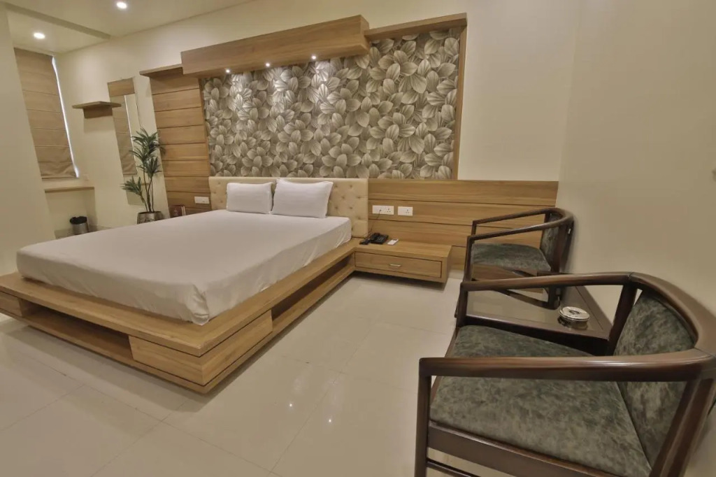Hotel Grand Safari