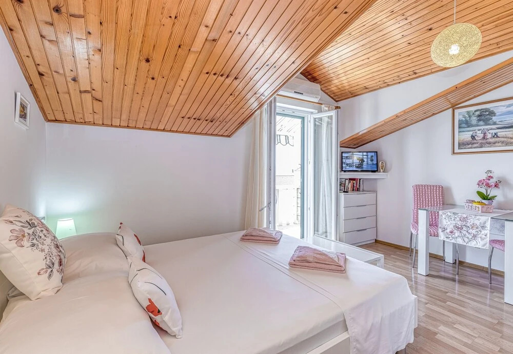 Brač Mladineo Studio A1 300mt From sea