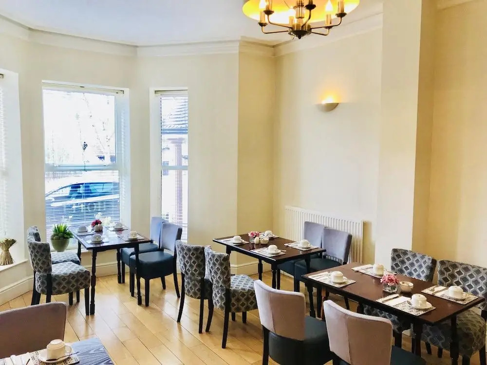 Westlynn Hotel & Apartments Free Parking Near Manchester Centre