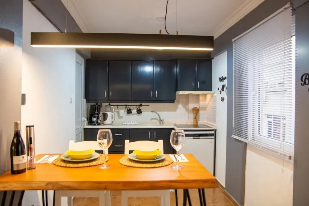 Flat Near Coast With Shared Terrace in Karsiyaka