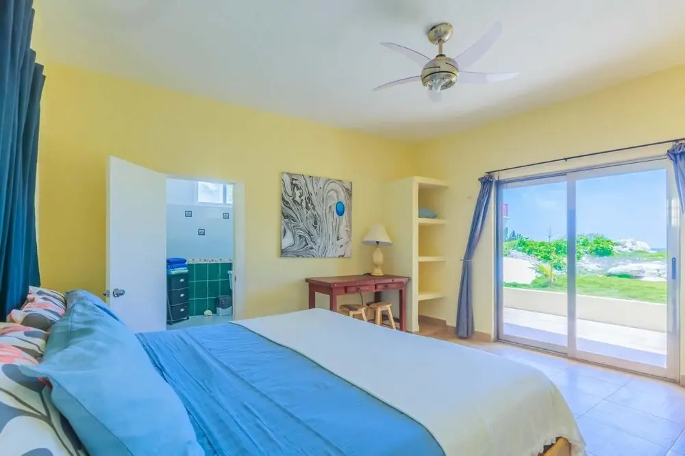 Esperanza Downstairs by Skyrun