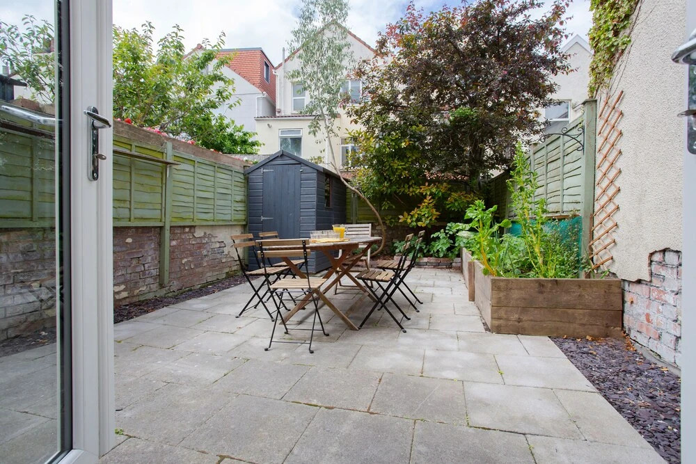 Sleek & Stylish Bristol Getaway With Garden