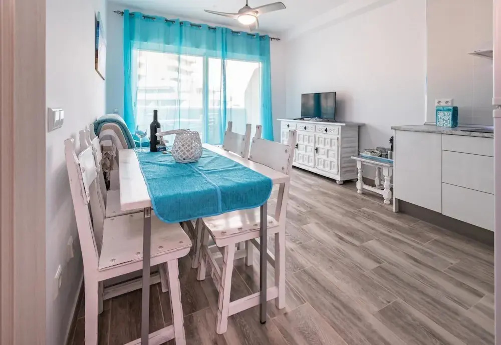Benal Beach 121 - Modern First Line Beach 2BR Apartment in Benal Beach Resort.