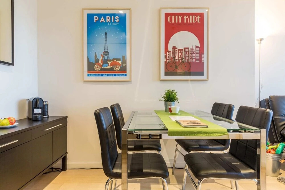Modern 1 Bedroom in Tranquil Parklands