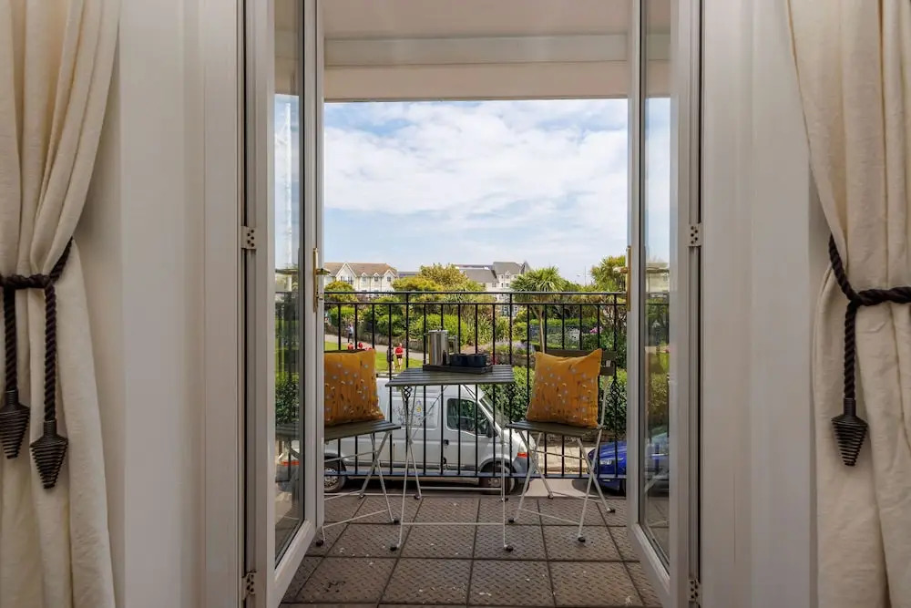 Two bed Apartment With Sea Views in Bognor Regis