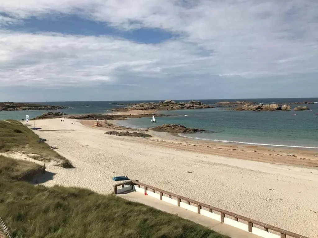 Maison neuve à Trégastel avec WIFI, terrasse en bois et classée 3 étoiles, près des plages - FR-1-368-72