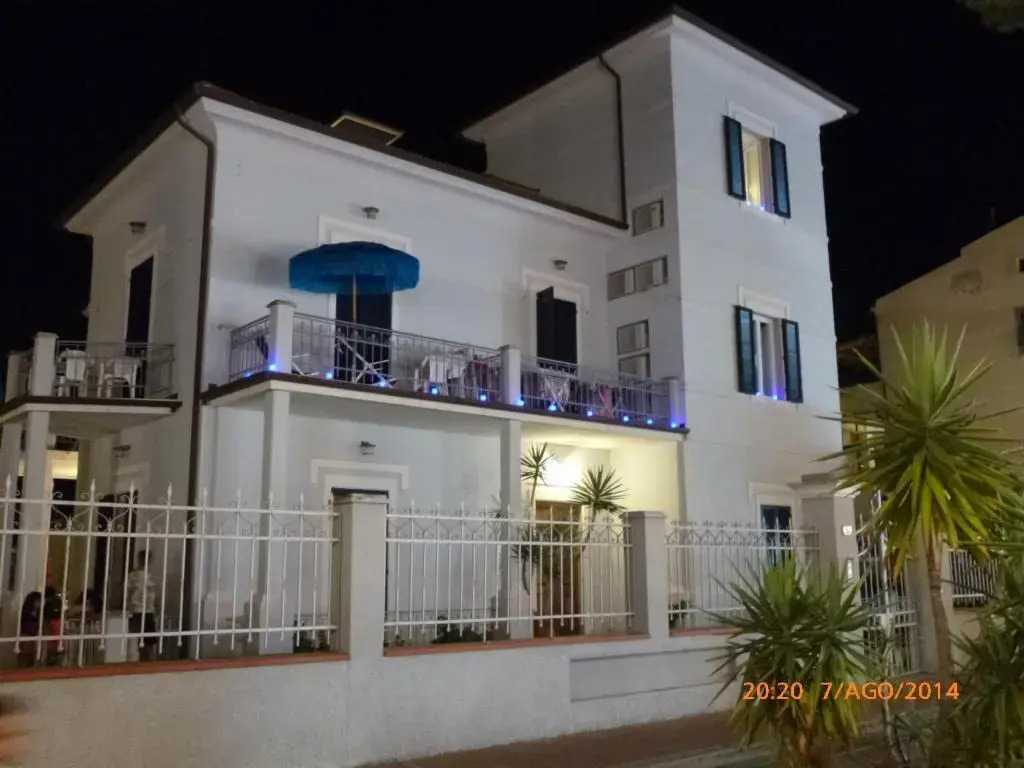 Marina Azzurra