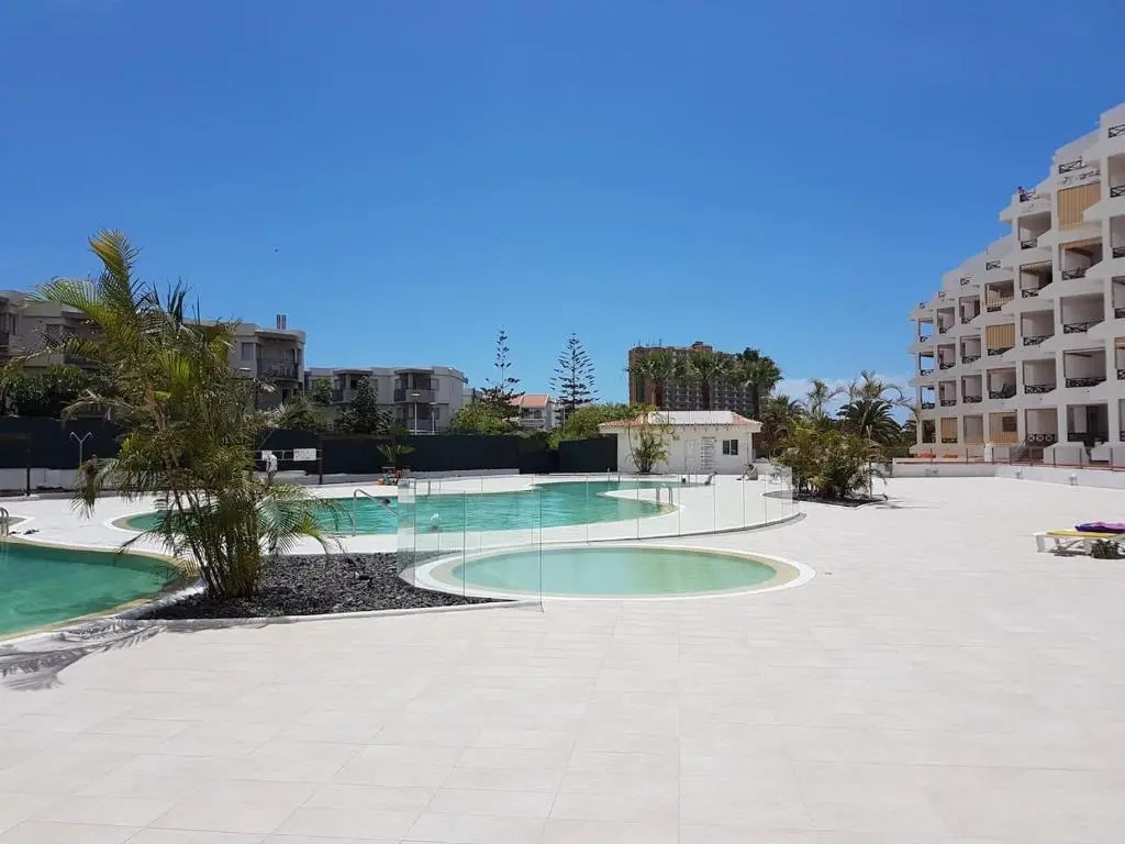 San Marino with heated pool, only 450 meters to the beach, wifi
