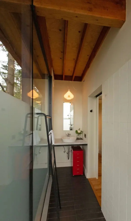 Conner Glass Cabin by Boutique