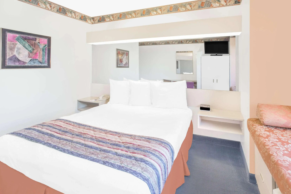 Microtel Inn & Suites by Wyndham Fond Du Lac