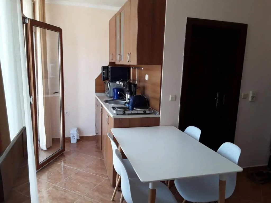 Studio 200 m море