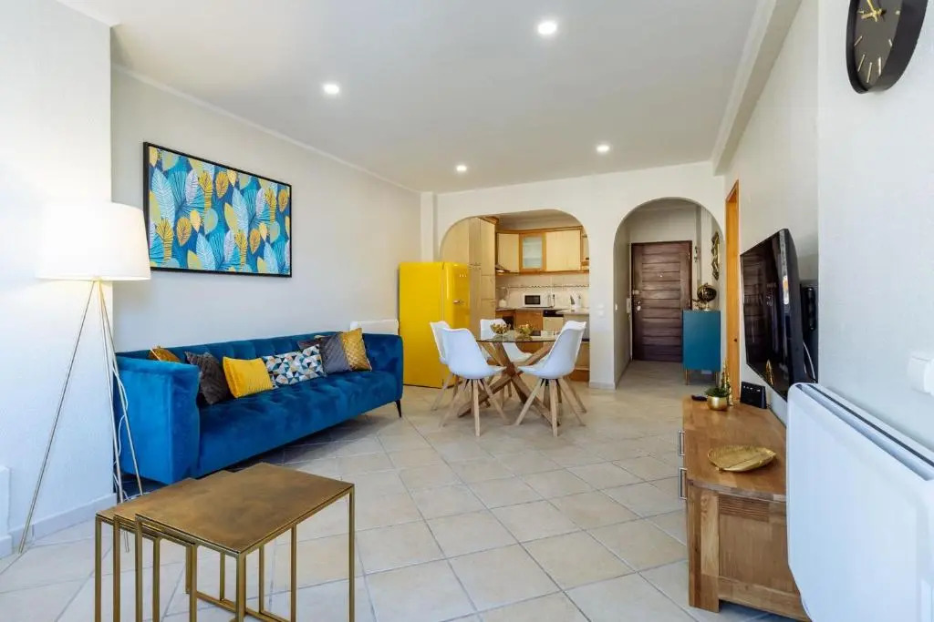 Top renoviertes Apartment mit großer Terrasse
