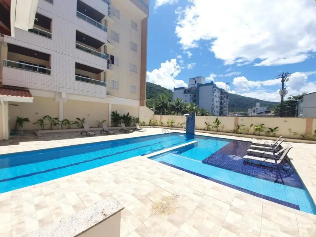 Lindo apto com 3 quartos, apenas 1 quadra da praia das Toninhas