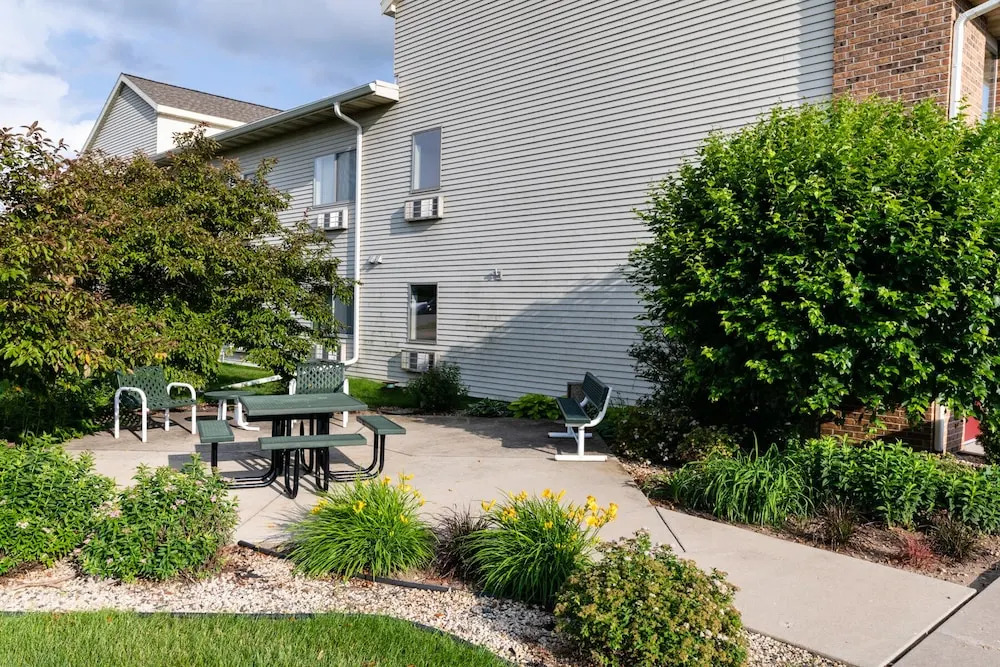 Cedarberry Inn