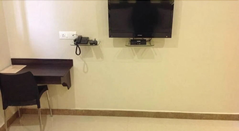 M The Business Hotel