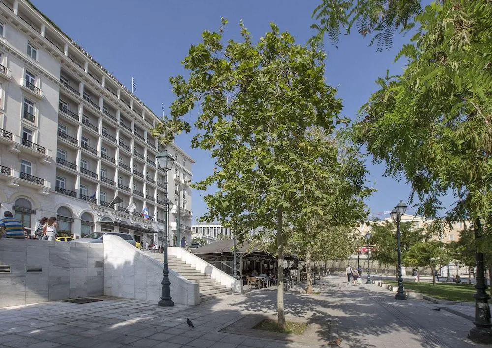 Ermou Stylish Suites by GHH